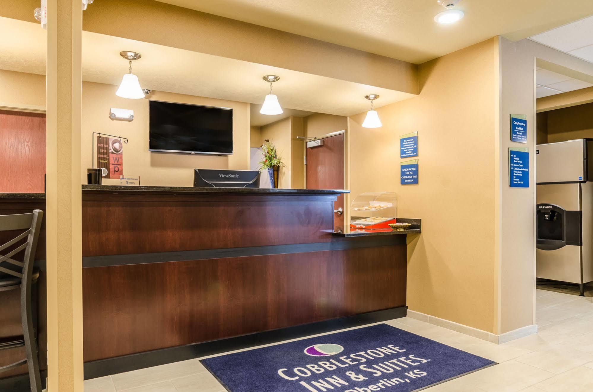 Cobblestone Inn & Suites - Oberlin Exterior photo